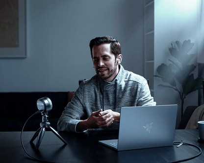 Razer Kiyo Pro USB Camera with Light Sensor